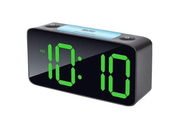 Alarm Table Clock Spy Camera 4K HD Table Clock Hidden Camera, Wi-Fi Live Streaming Audio and Video Recorder Wireless IP Surveillance Camera for Indoor Purpose, Motion Detection, Wide Angle Up To 20 Days Loop Recording  Indoor Security Camera - Image 3